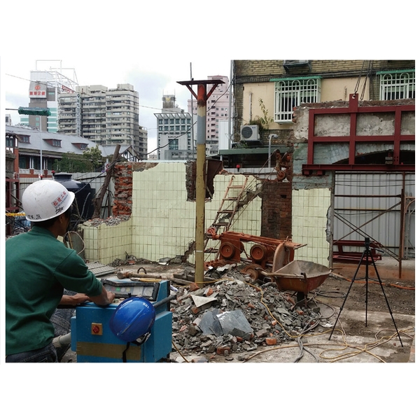 古蹟三井倉庫鏈鋸切割-榕建工程股份有限公司