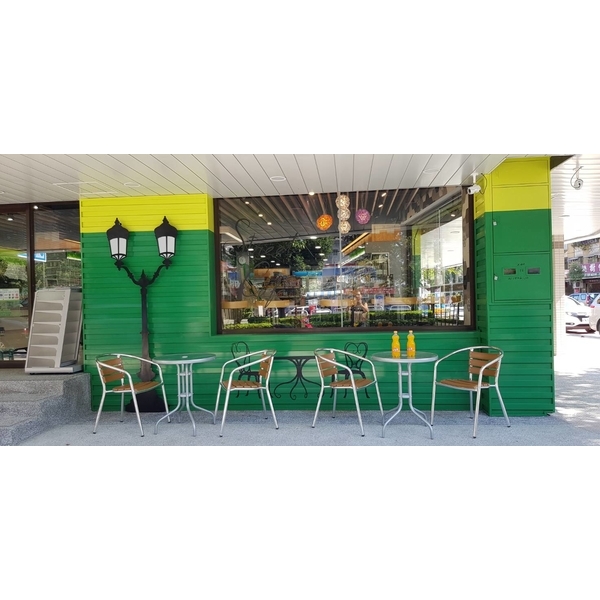 全家便利店 - 雨聲店-老貝壳股份有限公司