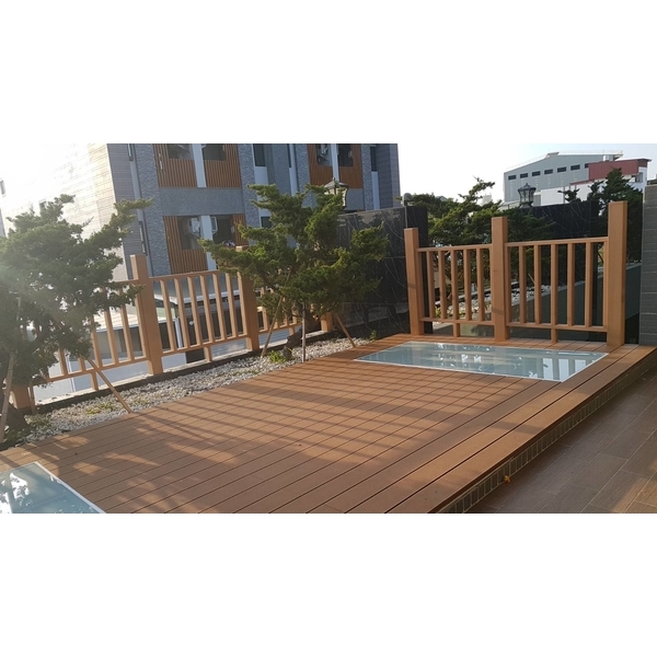 仿木棧道-台灣楓葉塑膠有限公司