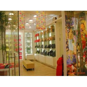 背包精品店-佳沛玻璃有限公司