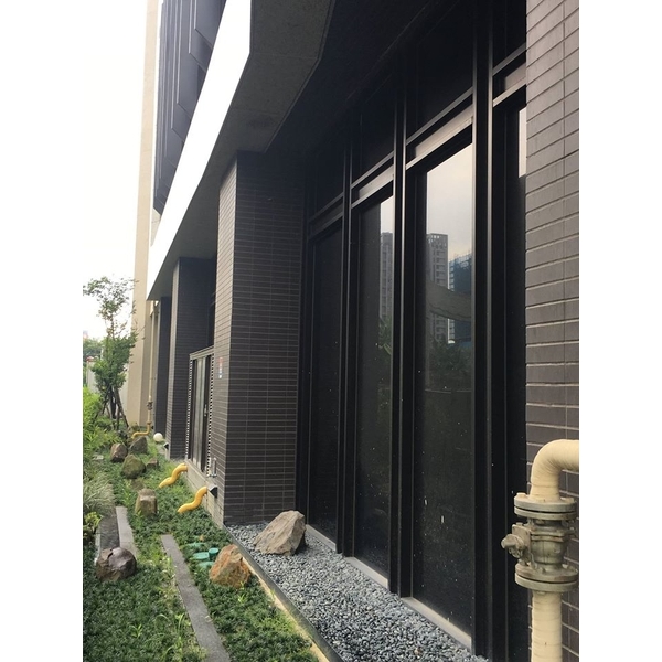 不銹鋼玻璃門工程-堃源鋼鋁有限公司