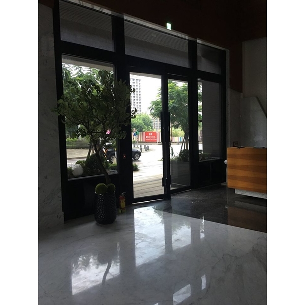 不銹鋼玻璃門工程-堃源鋼鋁有限公司