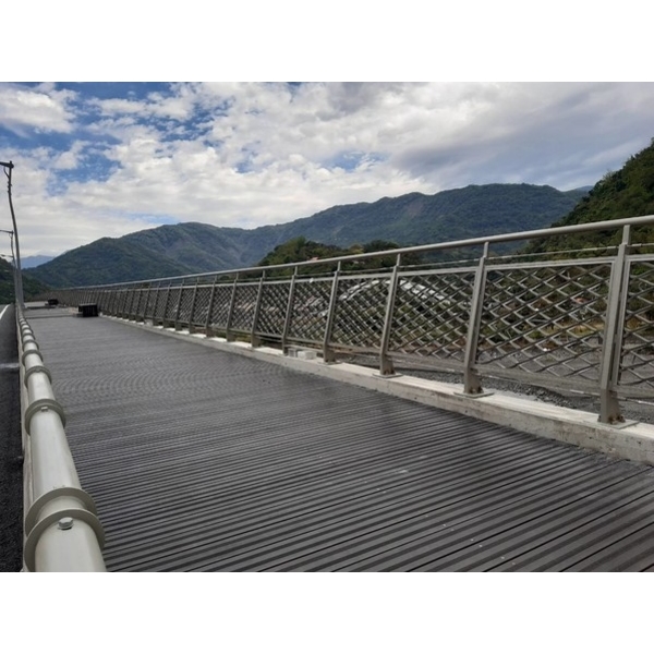 欄杆及格柵-台20線78K+500寶來一橋改建工程