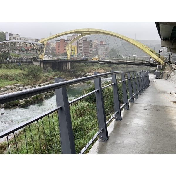 欄杆及格柵-基隆河過港路至暖江橋興隆街右岸步道串連工程 欄杆及格柵-基隆河過港路至暖江橋興隆街右岸步道串連工程