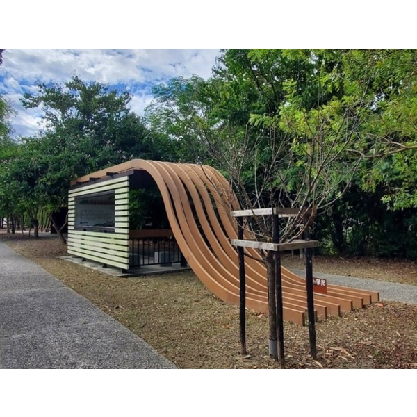 涼亭及棚架-車廂藝術展示空間 涼亭及棚架-車廂藝術展示空間