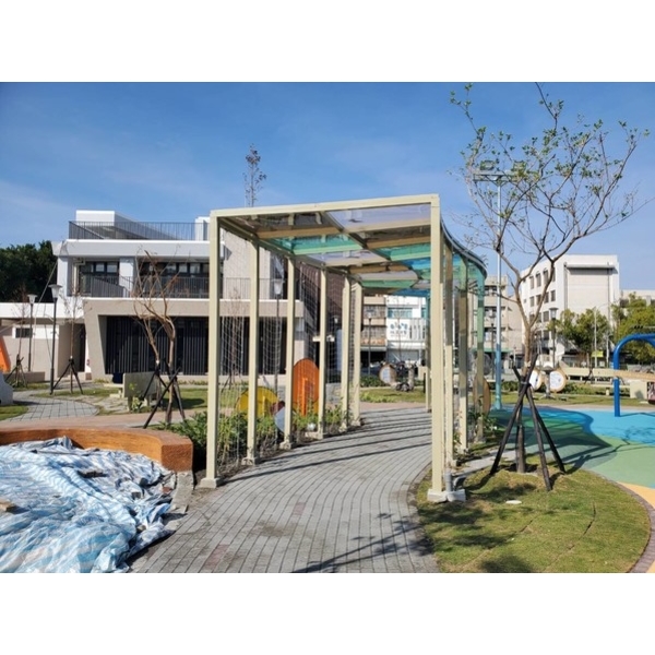 涼亭及棚架－員林市三和公園地下停車場及活動中心興建統包工程-典雅雕塑工程有限公司