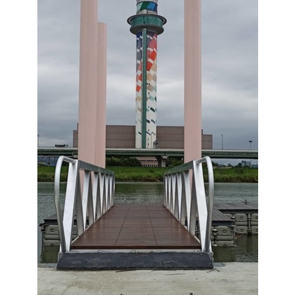 引橋-通河西街碼頭新設船泊工程及社子島迎星碼頭新設船泊工程-典雅雕塑工程有限公司