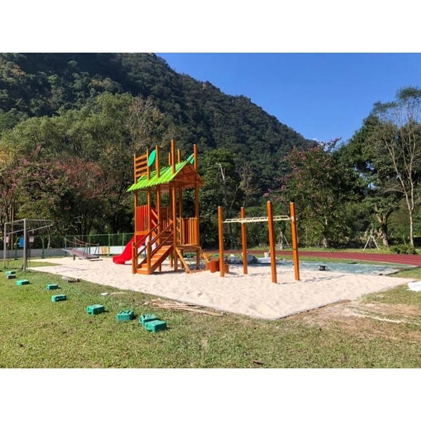 三峽區有木國小-塑木遊具設計-譽得興有限公司[允得土木]