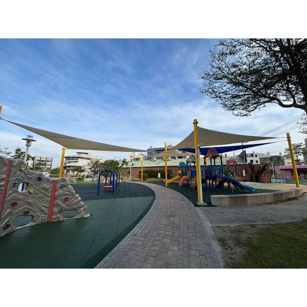 公園強力型抗UV遮陽網 公園強力型抗UV遮陽網-欣隆製網股份有限公司