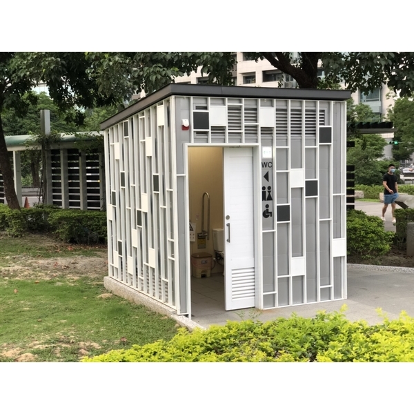 特製造型廁所-積木造型.愛心造型.彩繪.鋁格柵.補乳室.童趣
