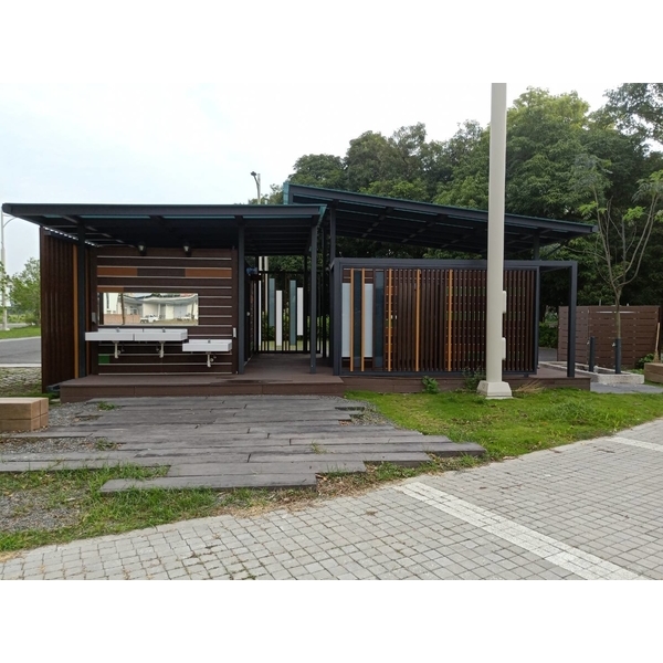 景觀廁所-臺南市新營區長勝園區綠能、新北金山區預鑄-神功企業股份有限公司