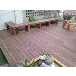 露臺-凱威聯合工程有限公司