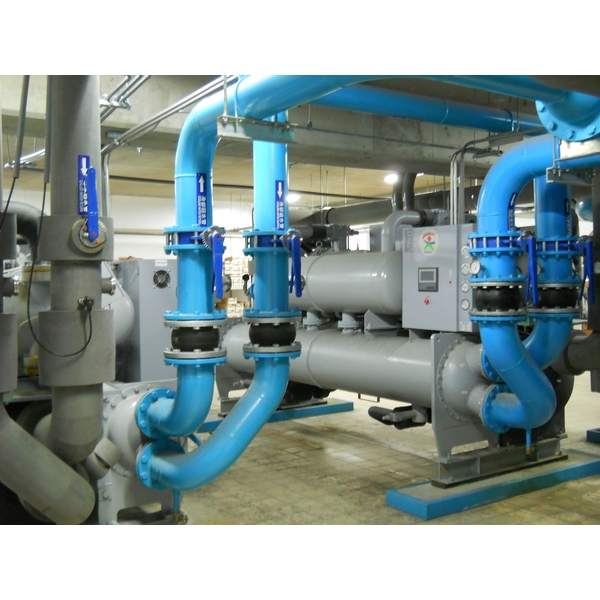 冰水主機