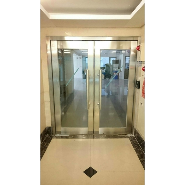 60A防火玻璃門-儕億金屬股份有限公司