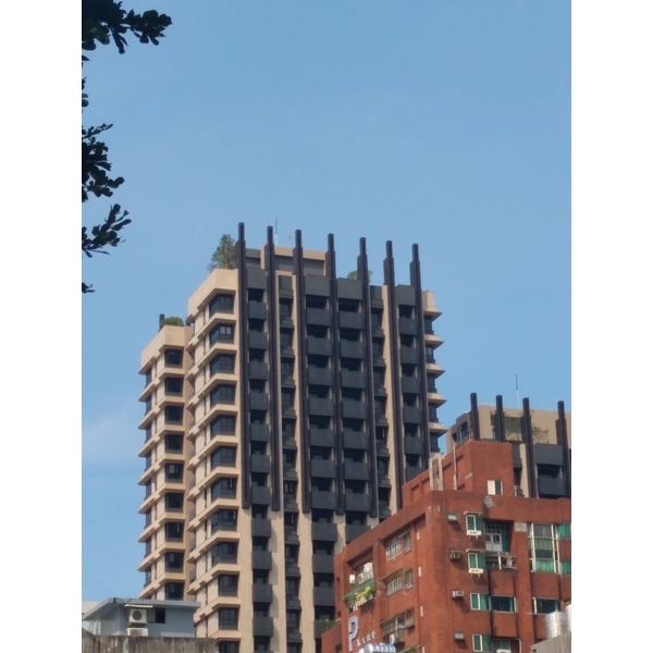多彩崗石漆 - 延平北路住宅大樓 (2020年9月)-晟冠實業股份有限公司