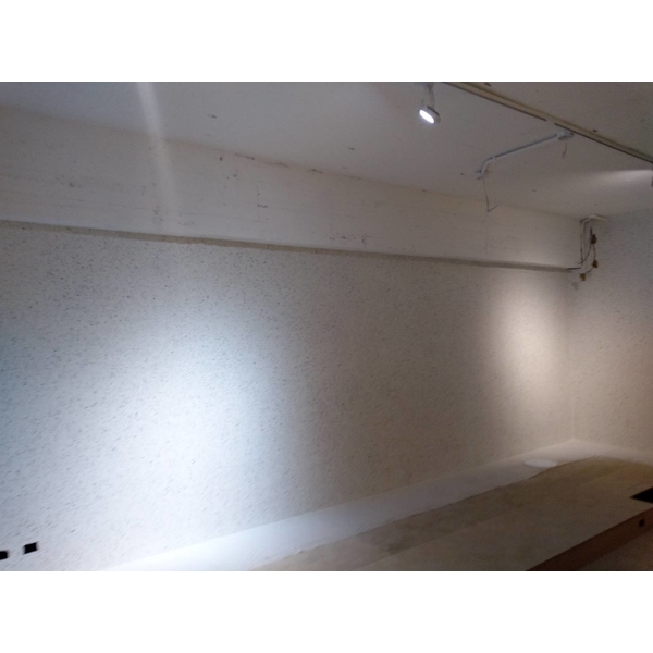 多彩崗石漆 - 台北市東區美甲店室內牆面(2019年9月)-晟冠實業股份有限公司
