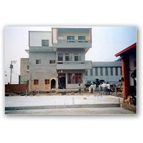 苗栗縣公館鄉尖山村房屋轉向遷移 苗栗縣公館鄉尖山村房屋轉向遷移