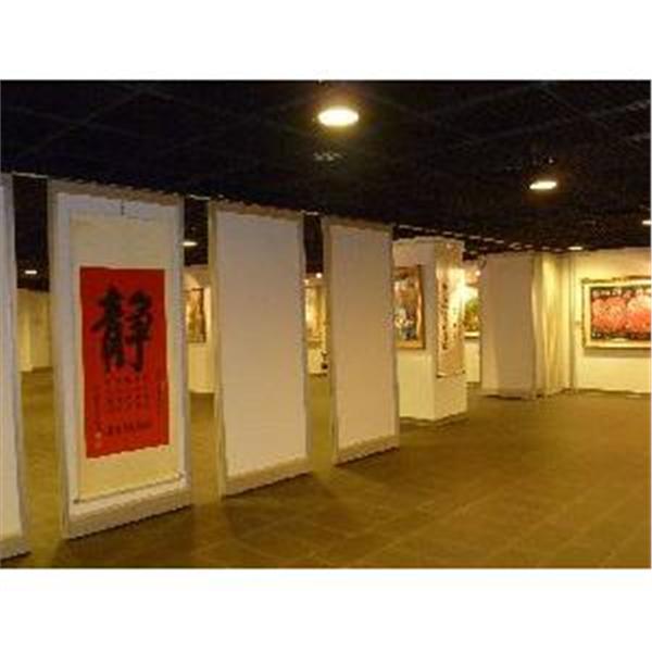 苗北藝文中心演藝廳滑動展板  (附掛畫軌道&掛鉤)-蘭滋達企業有限公司