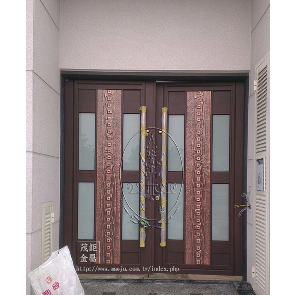 鑄鋁鋼製門-茂鉅金屬建材有限公司