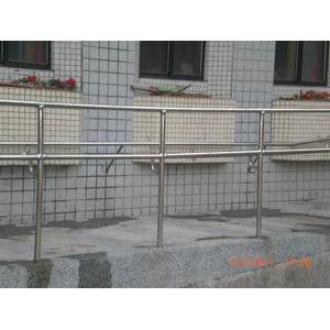 基隆市中正國小扶手欄杆-川鈜金屬有限公司