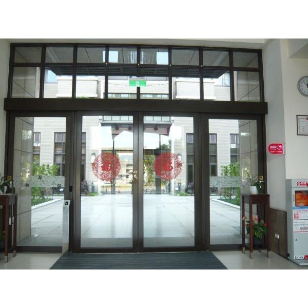 大廳內門 大廳內門