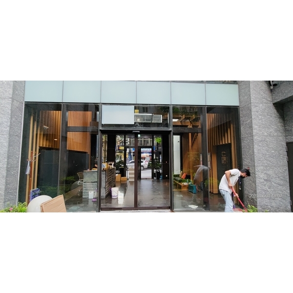 碧湖君鄰社區中庭雙開自動門-Panasonic國際牌/JAD日本自動門 原舊有90度扇形自動門弓器 碧湖君鄰社區中庭雙開自動門-Panasonic國際牌/JAD日本自動門 原舊有90度扇形自動門弓器