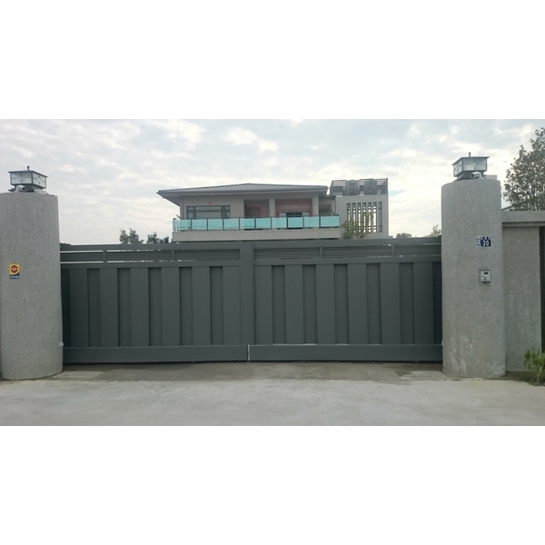 電動軌道大門-嘉印企業有限公司