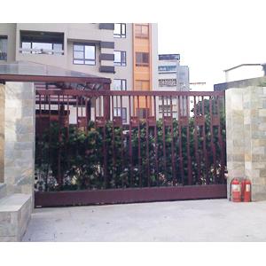 電動軌道大門-嘉印企業有限公司