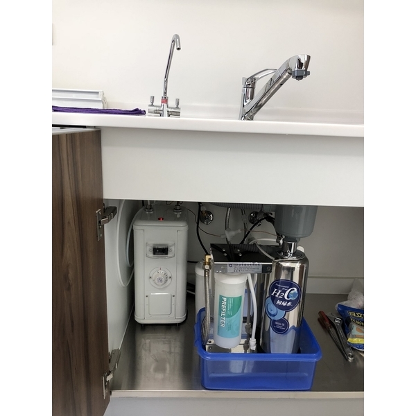 自然回歸生水器(廚下型+熱水器) 自然回歸生水器(廚下型+熱水器)
