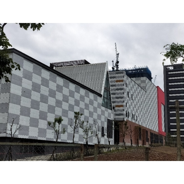 淡海海洋都心商場水泥中空板 淡海海洋都心商場水泥中空板