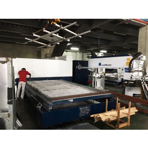 光纖鐳射／NCT沖床加工-台中-世界之翼-弧形鋁包板-王室金屬建材有限公司