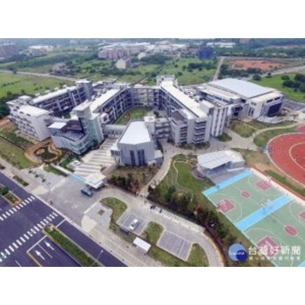 桃園市市立大園國中(外牆塗裝)-柏立企業股份有限公司