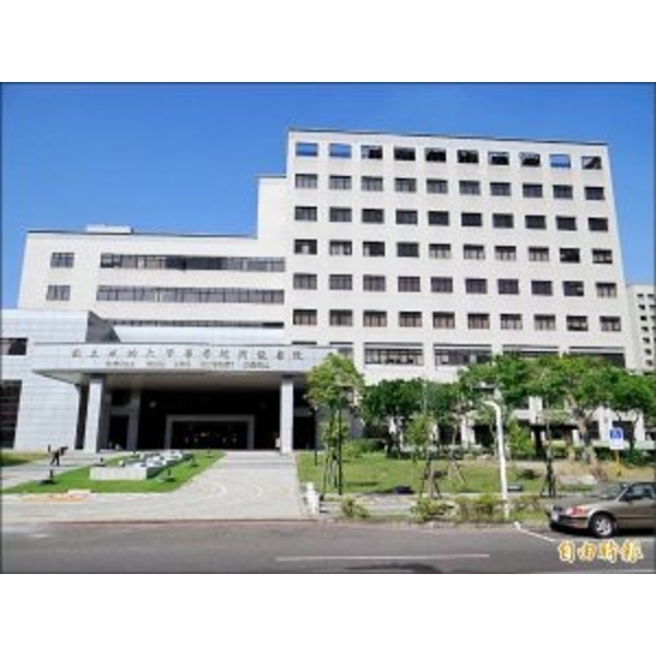 台南成功大學醫院門診大樓(外牆塗裝)-柏立企業股份有限公司