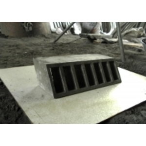 洩水孔30cm*10cm*9cm  7孔-羿源工業有限公司