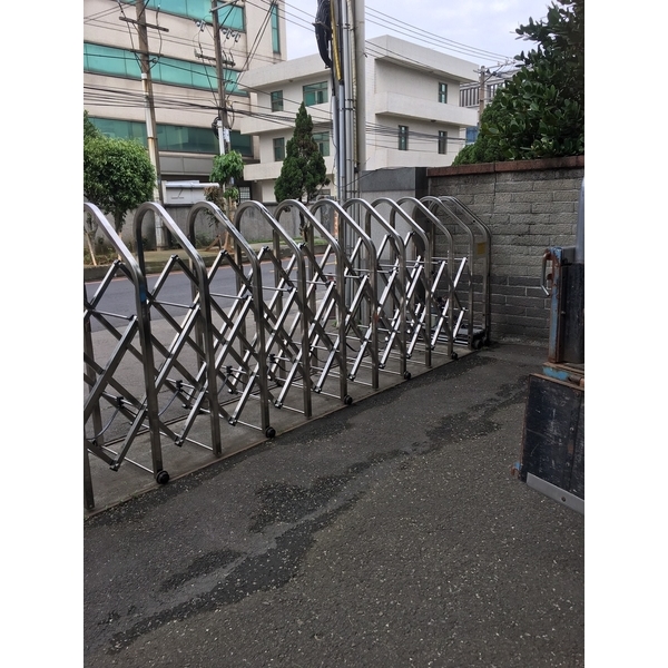 伸縮大門 伸縮大門