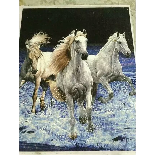 白馬奔騰 白馬奔騰