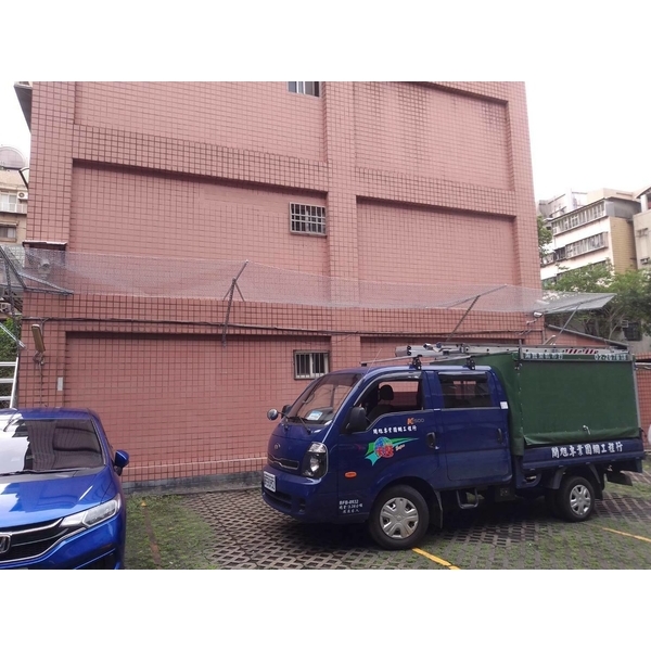 逸仙社區-防磁磚墜落網-開旭專業圍網有限公司