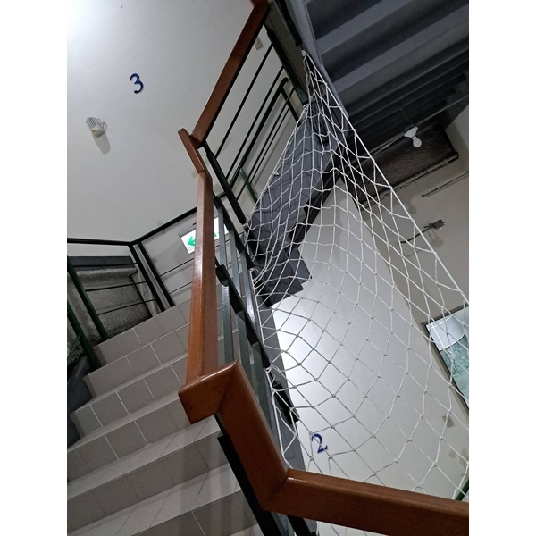基隆市議會-樓梯防護網-開旭專業圍網有限公司