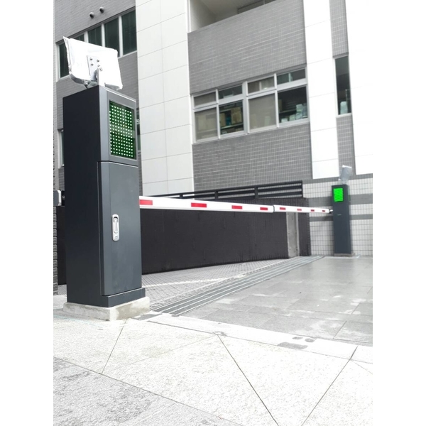 車道門禁管制-訂製款柵欄機-豪庭電機股份有限公司
