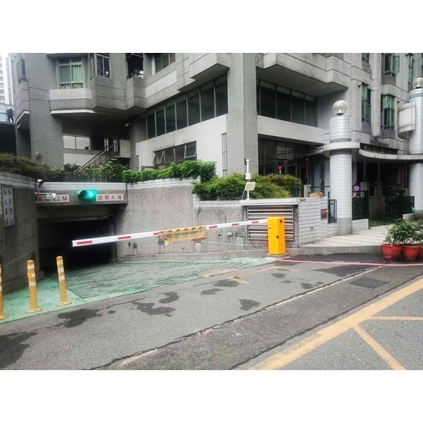 長距離車道門禁管制系統 長距離車道門禁管制系統