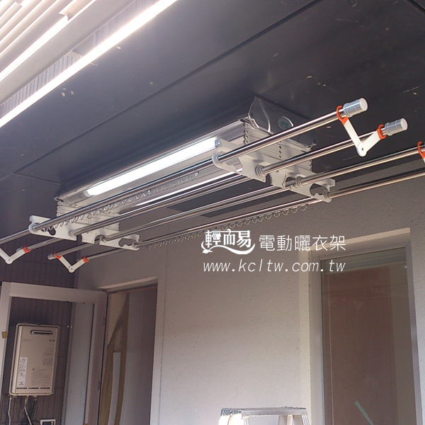 輕而易電動曬衣架完工實景-芯宇國際有限公司