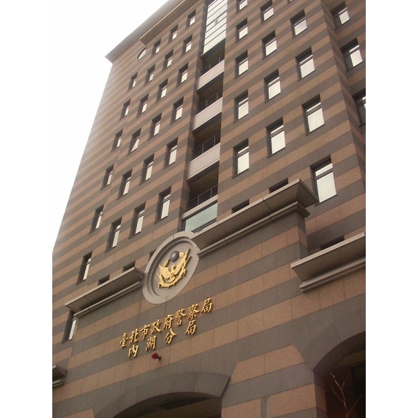 不銹鋼(平面圓型)外氣口．排氣罩安裝-泓富實業有限公司