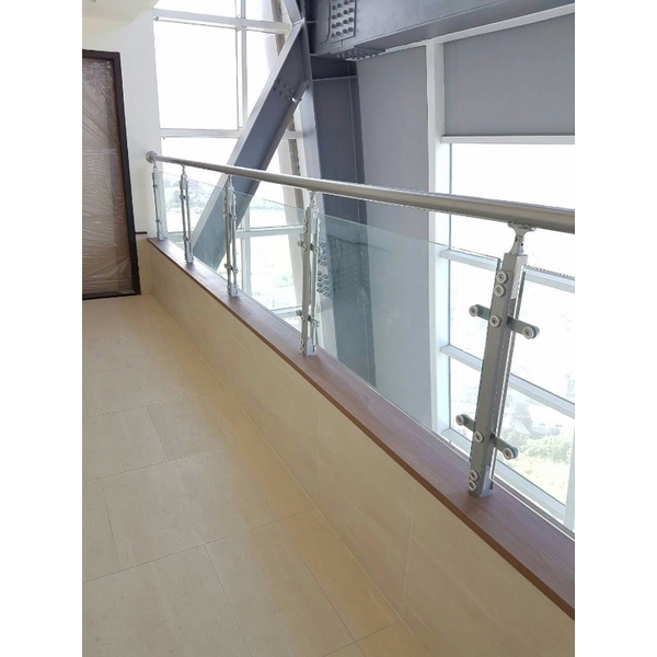 夾具式玻璃欄杆 夾具式玻璃欄杆