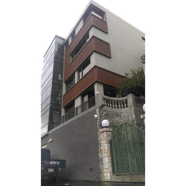 景聖路造型直向格柵.陽台欄杆 景聖路造型直向格柵.陽台欄杆