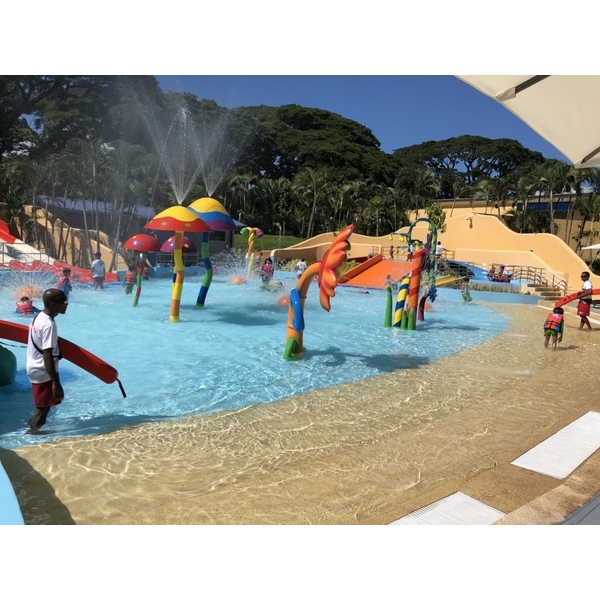 水上樂園淋水設施