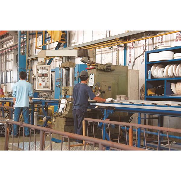 進口型材滾壓校正機-東信輕金屬股份有限公司