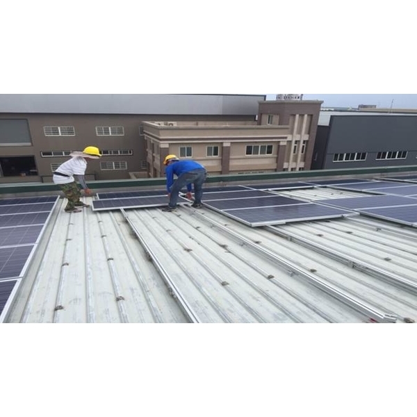 太陽能光電(中華電信+防颱鋼板)-高勤鋼品