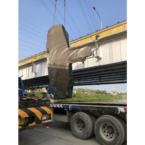 橋墩吊離作業 橋墩吊離作業