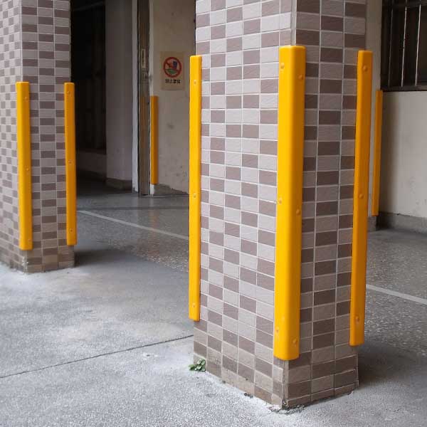 防撞條(螺絲固定型) 防撞條(螺絲固定型)